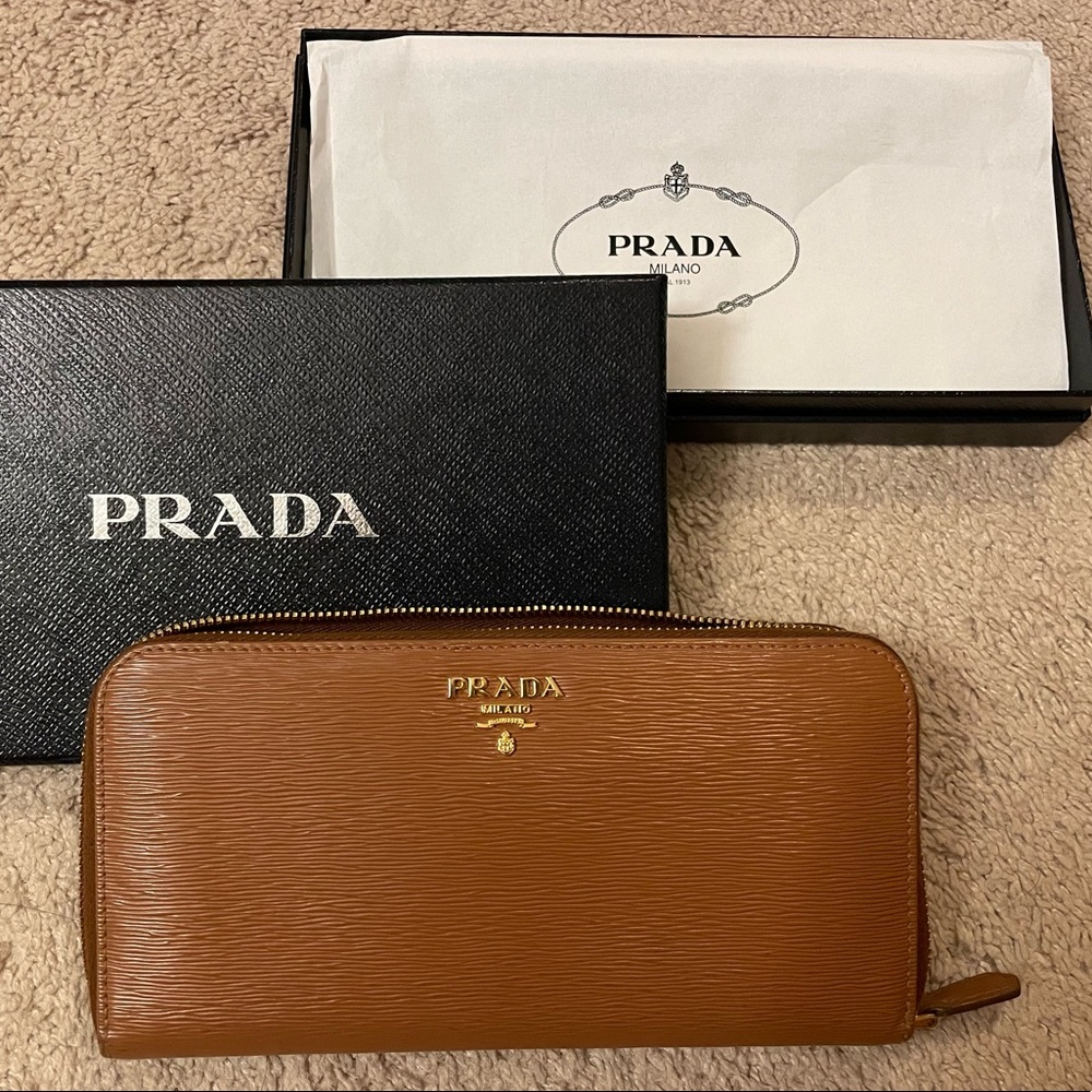 Prada leather wallet large zipper
